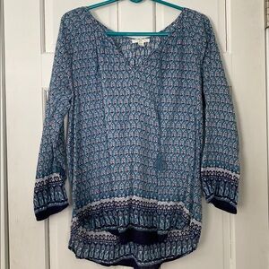 Elegant Blue Patterned Blouse
